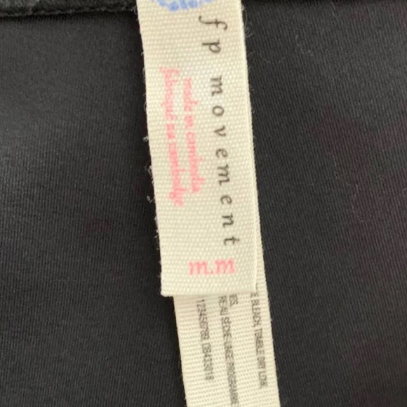 ❤️🚫SOLD🚫❤️Free People Movement Turnout Leggings - Picture 11 of 11